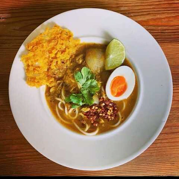 Pumpkin Tree signature dishes Burmese Mohinga
Sesame Chicken Bits
Balinese Curry